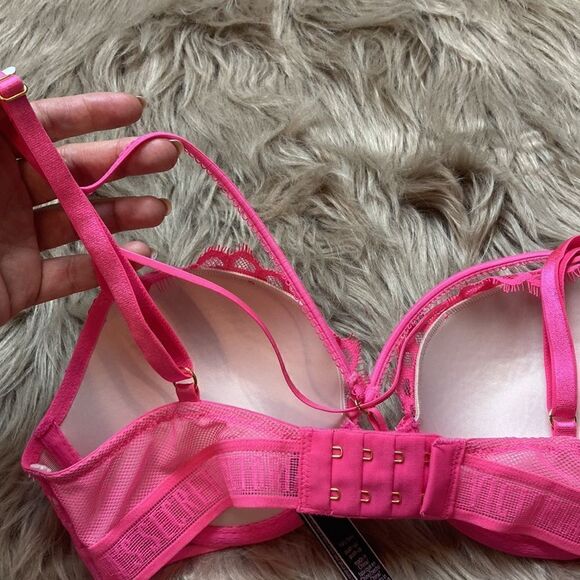 Victoria’s Secret Lace/Mesh Very Sexy Push up Bra - Lace Hot Pink - Picture 4 of 12